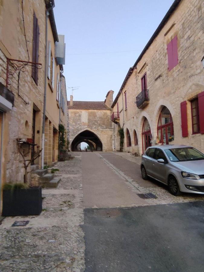 Bed and Breakfast Au Bonheur Des Ruelles Monpazier Esterno foto